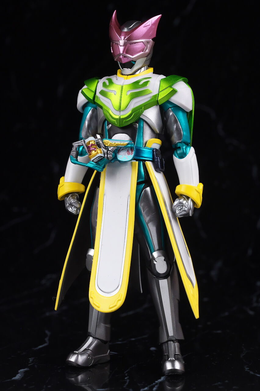 S.H.フィギュアーツ 仮面ライダーライブ バットゲノム