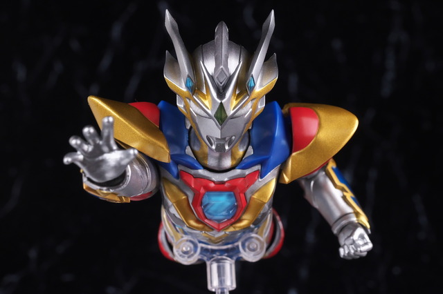 新品　S.H.Figuarts ウルトラマンゼット デルタライズクロー