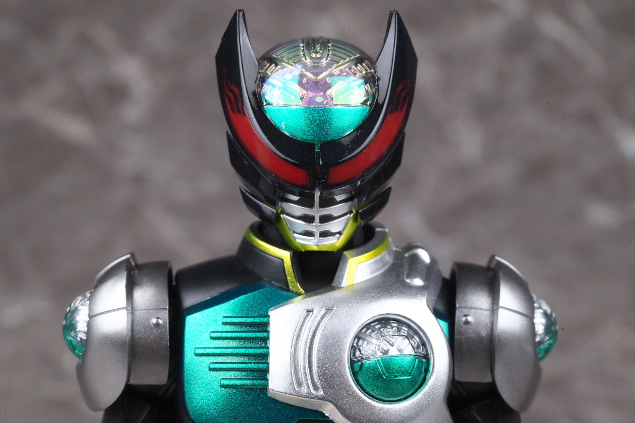 S.H.フィギュアーツ(真骨彫製法) 仮面ライダーバース レビュー : は