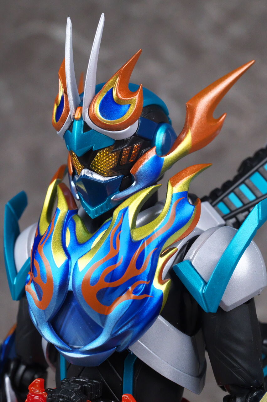 S.H.フィギュアーツ 仮面ライダーファイヤーガッチャード