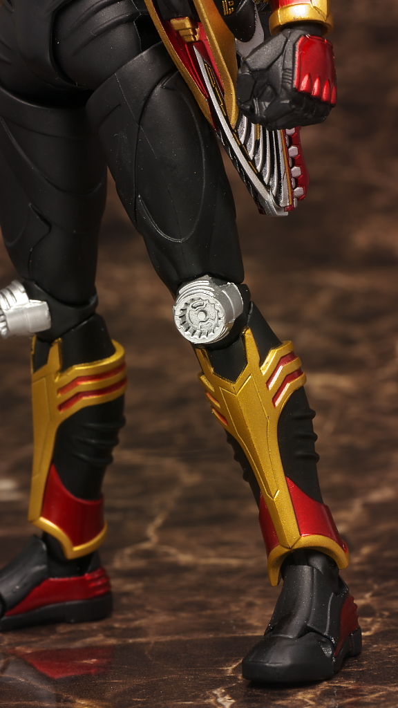 S.H.フィギュアーツ 仮面ライダー龍騎サバイブ レビュー : はっ