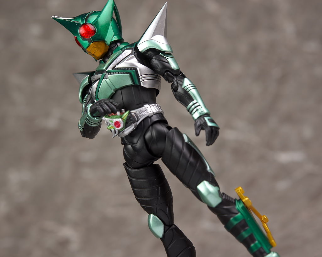 真骨彫 仮面ライダーキックホッパー