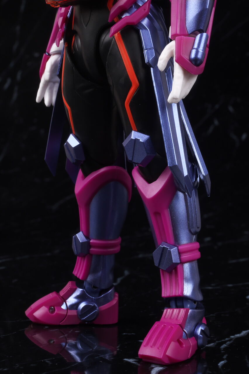 S.H.フィギュアーツ 仮面ライダーヴァルバラド レビュー : はっ