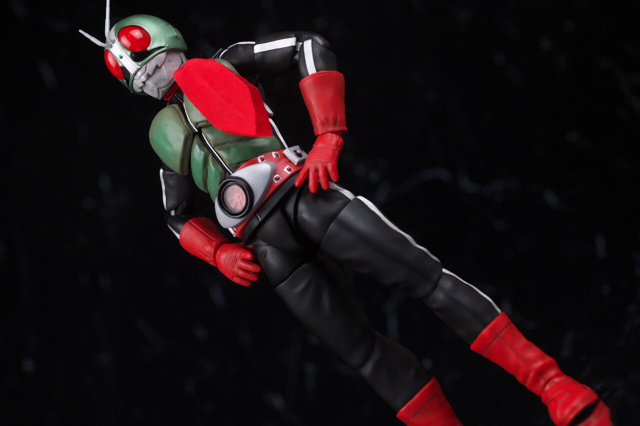 S.H.Figuarts (真骨彫製法) 仮面ライダー新2号 栄光の昭和ライダー 真