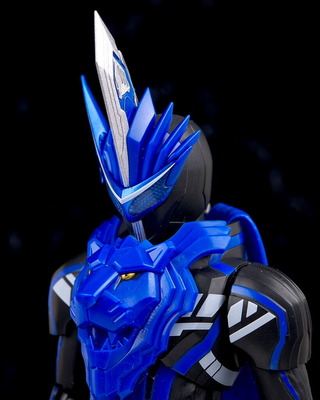 转日评 BANDAI 21年3月: S.H.Figuarts 假面骑士Blades (狮子战记)
