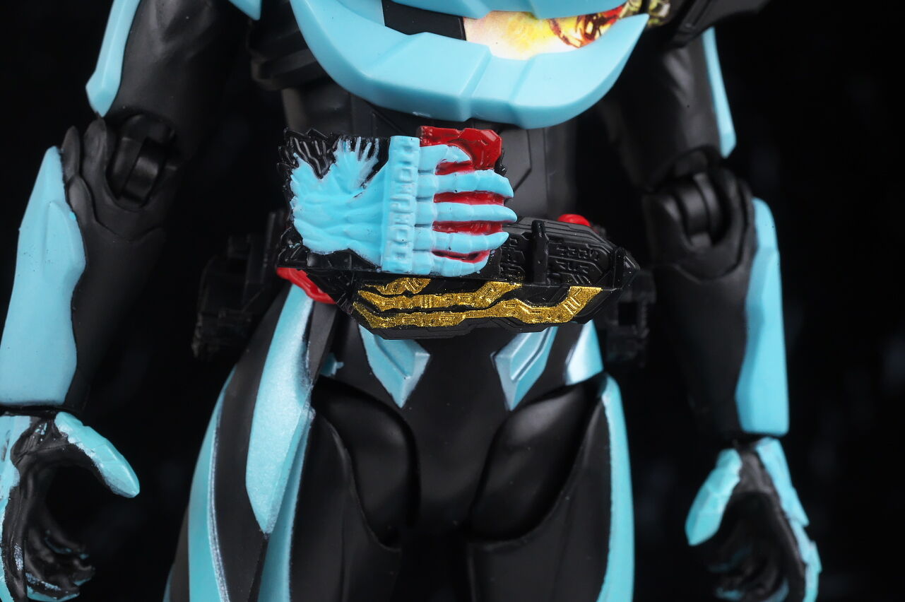 S.H.フィギュアーツ 仮面ライダーセイバー プリミティブドラゴン