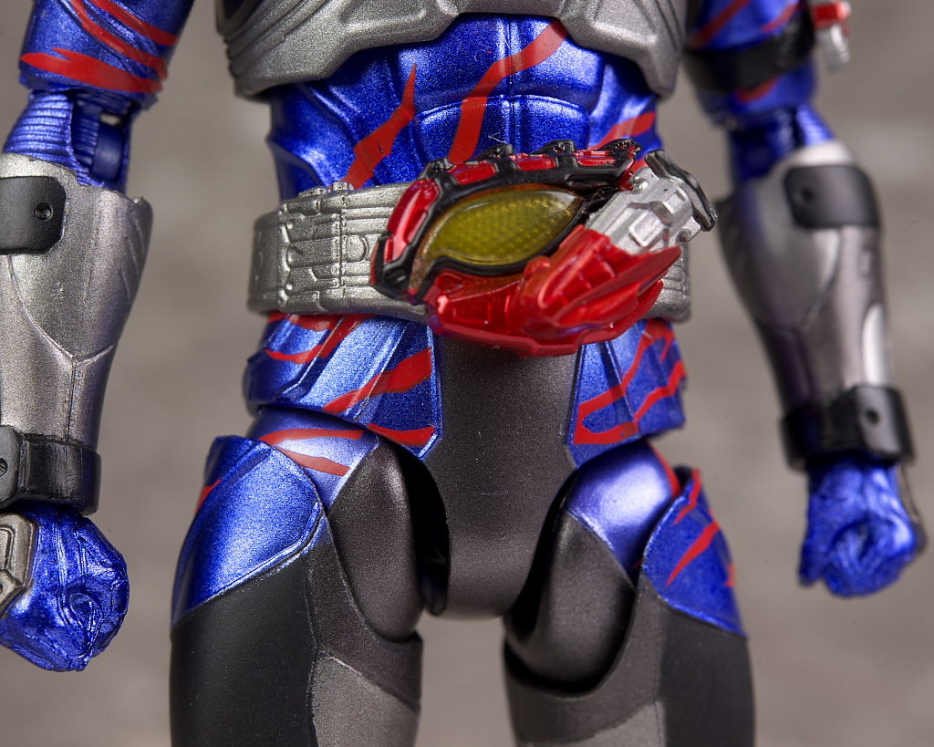S.H.Figuarts 仮面ライダーアマゾンズ アマゾンアルファ、オメガ
