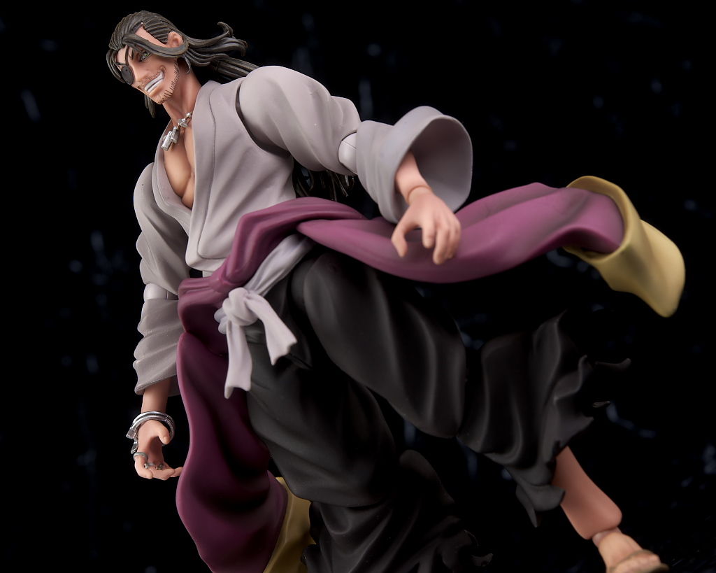 新品未開封 超像可動 ドリフターズ 織田信長約 可動フィギュア Amazon.co.jp: 超像可動 TVアニメ ドリフターズ 織田信長約 18cm