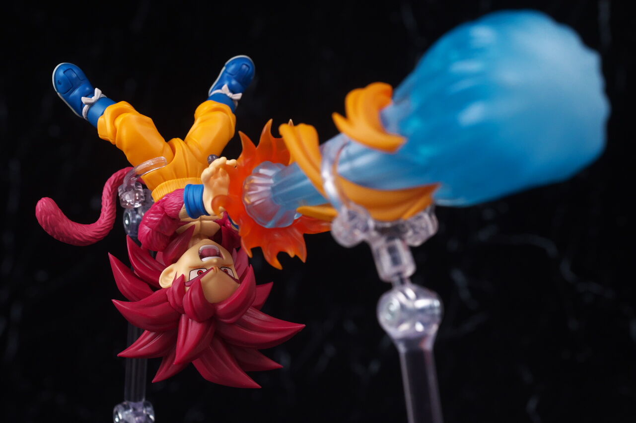 S.H.フィギュアーツ スーパーサイヤ人4孫悟空(ミニ)-DAIMA- レビュー