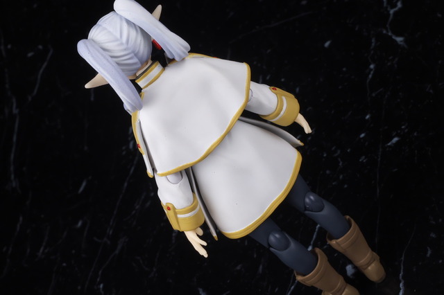转日站评测 BANDAI 24年5月: S.H.Figuarts <葬送的芙莉莲> 芙莉莲