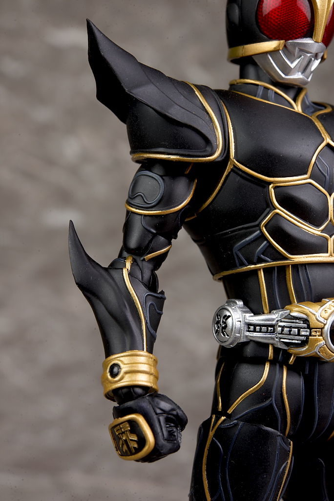 S.H.フィギュアーツ (真骨彫製法) 仮面ライダークウガ S.H.フィギュアーツ (真骨彫製法) 仮面ライダークウガ