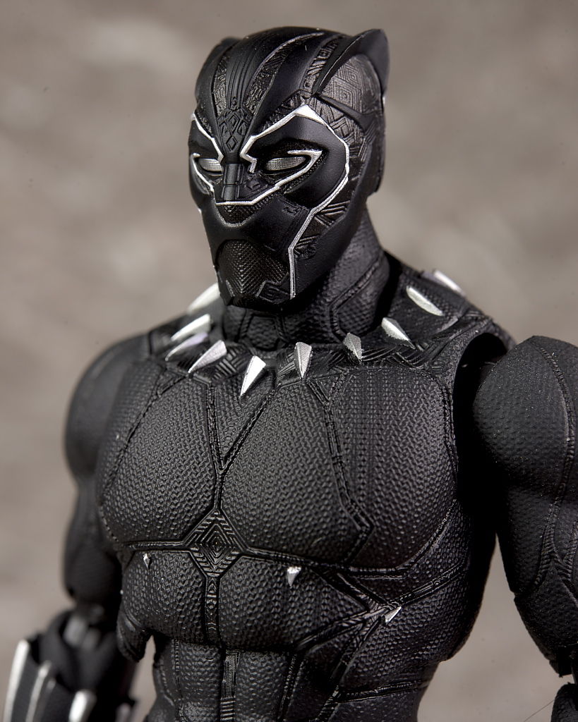 MARVEL - アベンジャーズ　インフィニティ　ウォー　ブラック　パンサー　フィギュアーツ Amazon.co.jp: バンダイ S.H.Figuarts アベンジャーズ