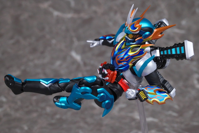 徹底レビュー】S.H.Figuarts 仮面ライダーファイヤーガッ