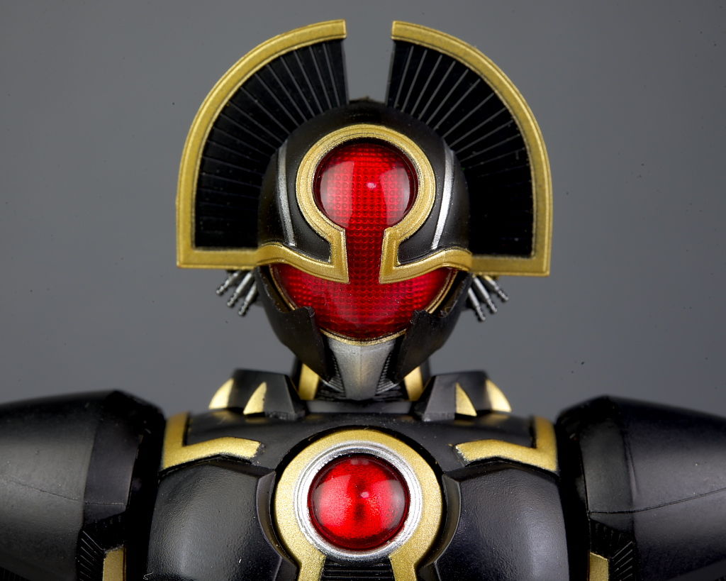 Amazon.co.jp: S.H.フィギュアーツ 仮面ライダーオーガ(魂ウェブ