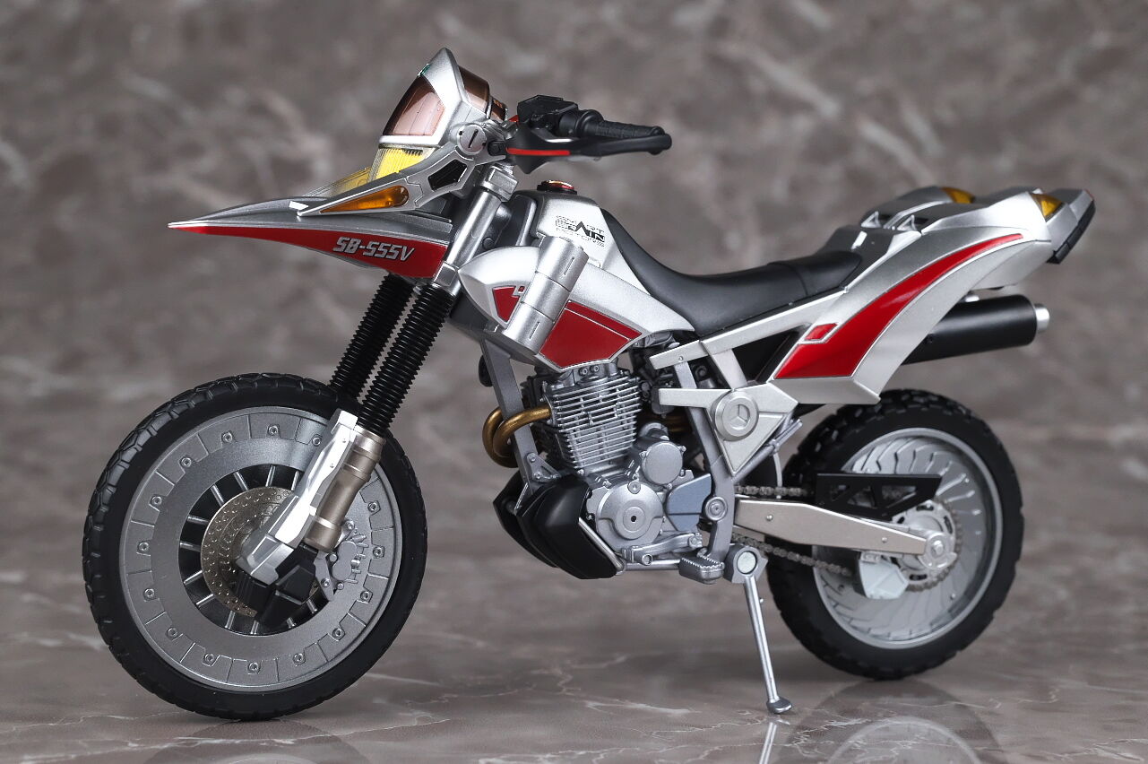 S.H.フィギュアーツ オートバジン(ビークルモード)レビュー S.H.フィギュアーツ オートバジン(ビークルモード)レビュー