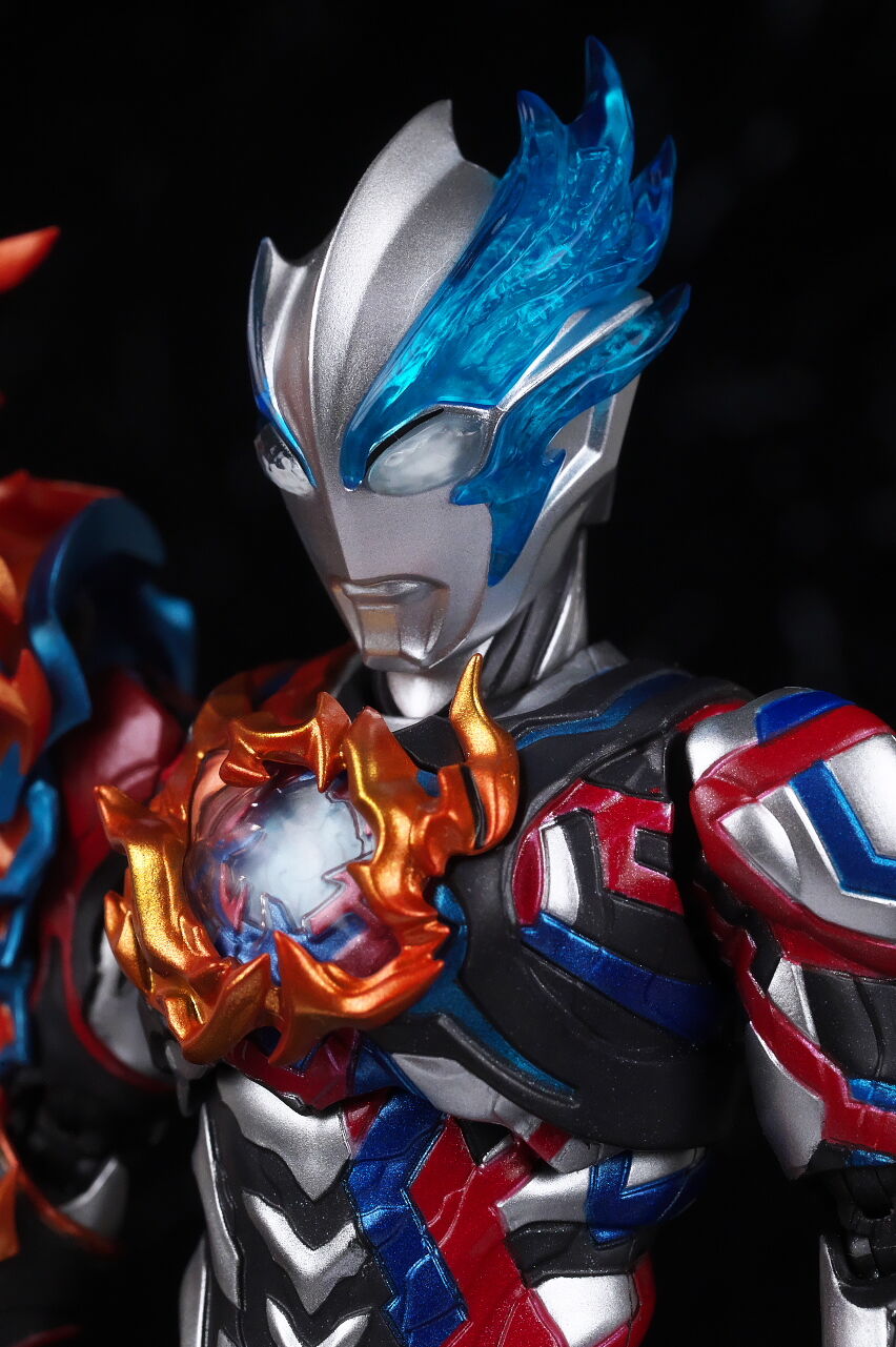 S.H.フィギュアーツ ウルトラマンブレーザー ファードラン