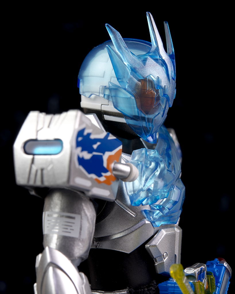 S.H.フィギュアーツ 仮面ライダービルド クローズチャージ