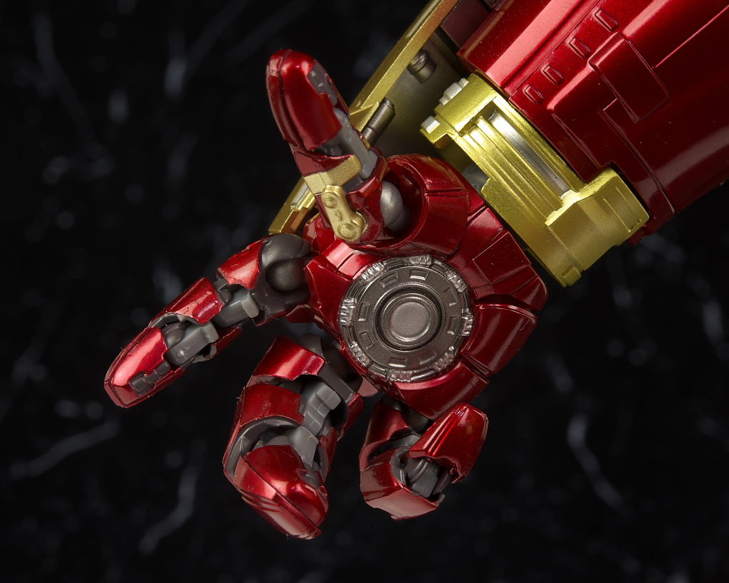 超合金×S.H.フィギュアーツ アイアンマン マーク44 ハルク 超合金×S.H.フィギュアーツ アイアンマン マーク44 ハルク