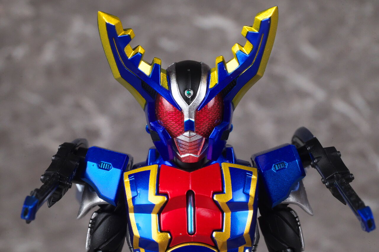 S.H.フィギュアーツ（真骨彫製法） 仮面ライダーガタック ハイパー