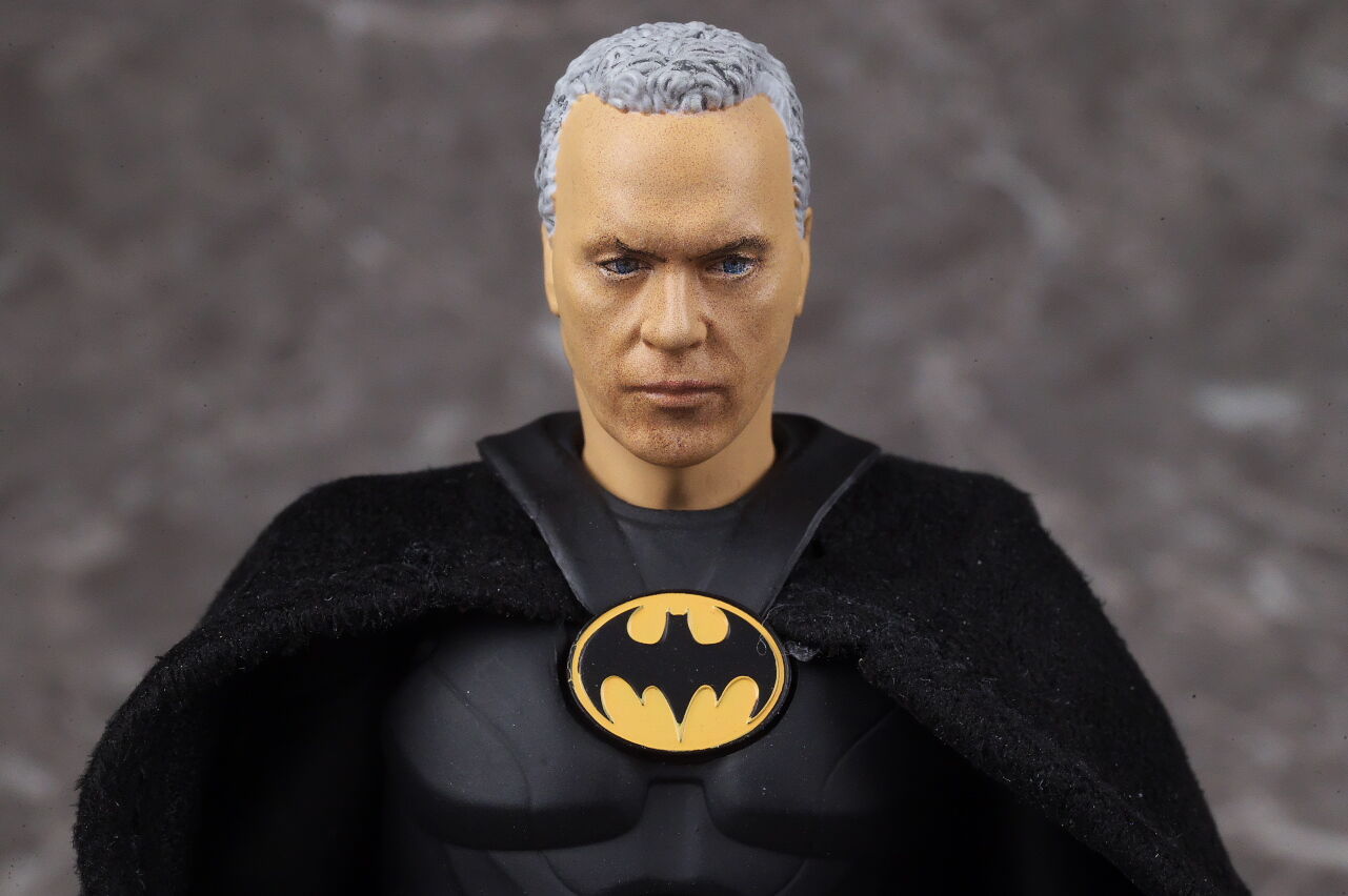 Amazon.com: Tamashii Nations - The Flash - Batman, Bandai