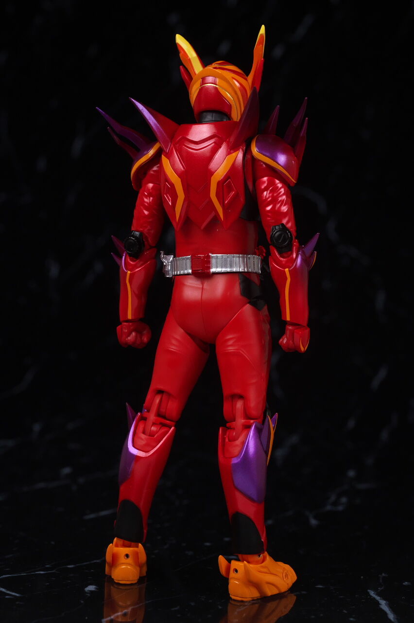 S.H.フィギュアーツ 仮面ライダーガヴ アメイジングミフォーム