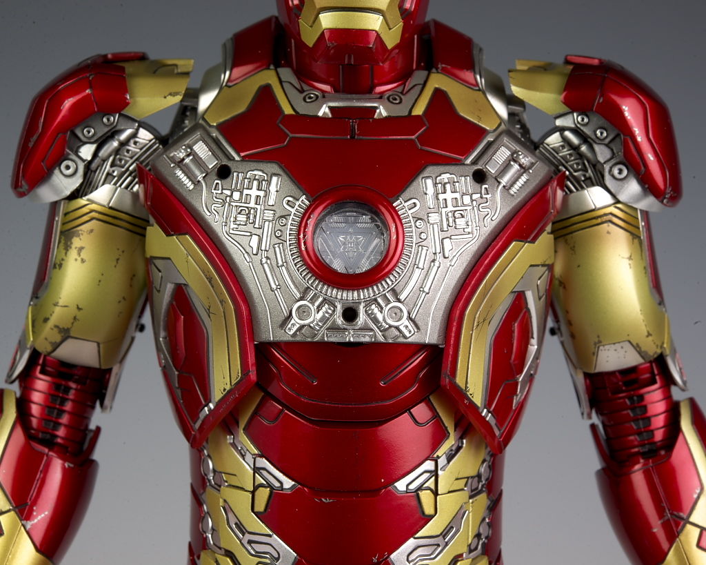 ホットトイズ アイアンマン・マーク43 レビュー : はっちゃか