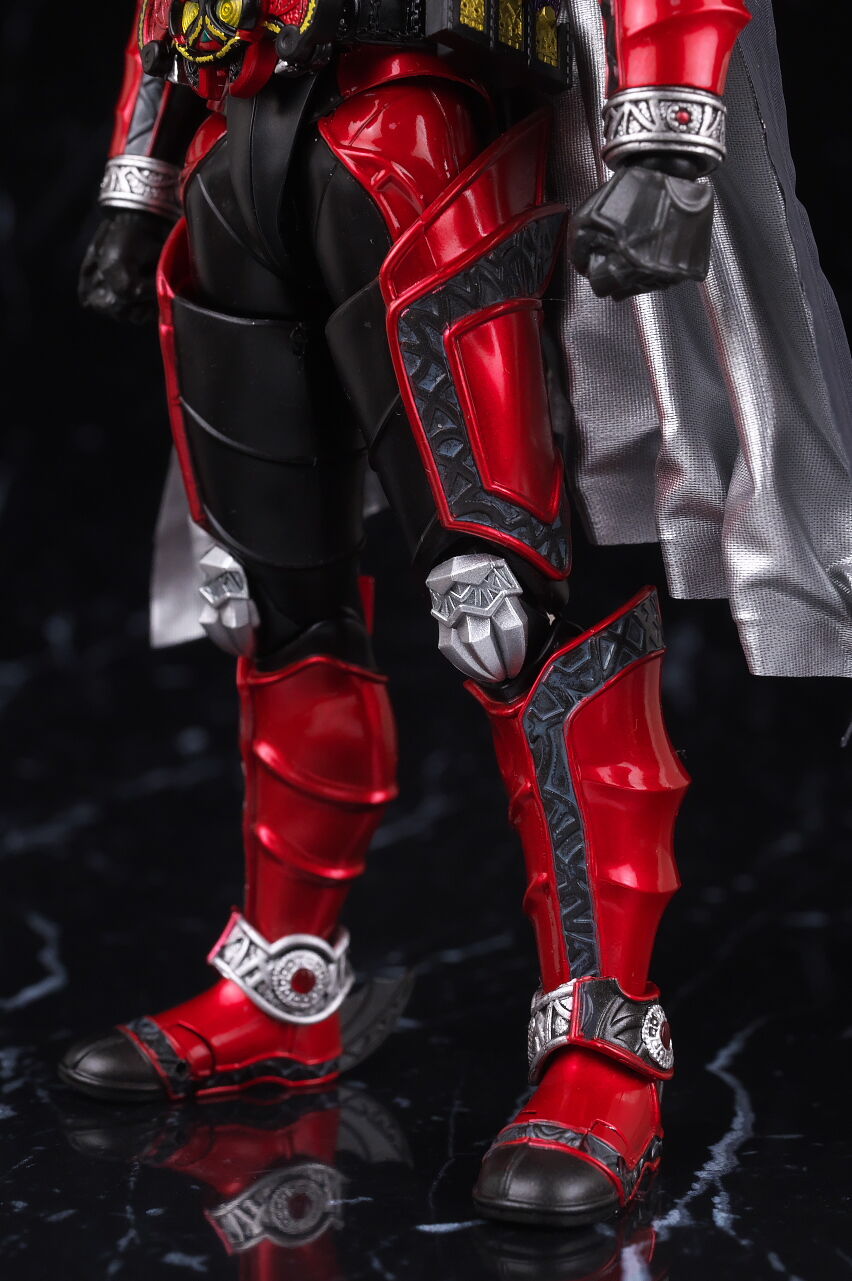 S.H.フィギュアーツ (真骨彫製法)仮面ライダーダークキバ S.H.フィギュアーツ (真骨彫製法)仮面ライダーダークキバ