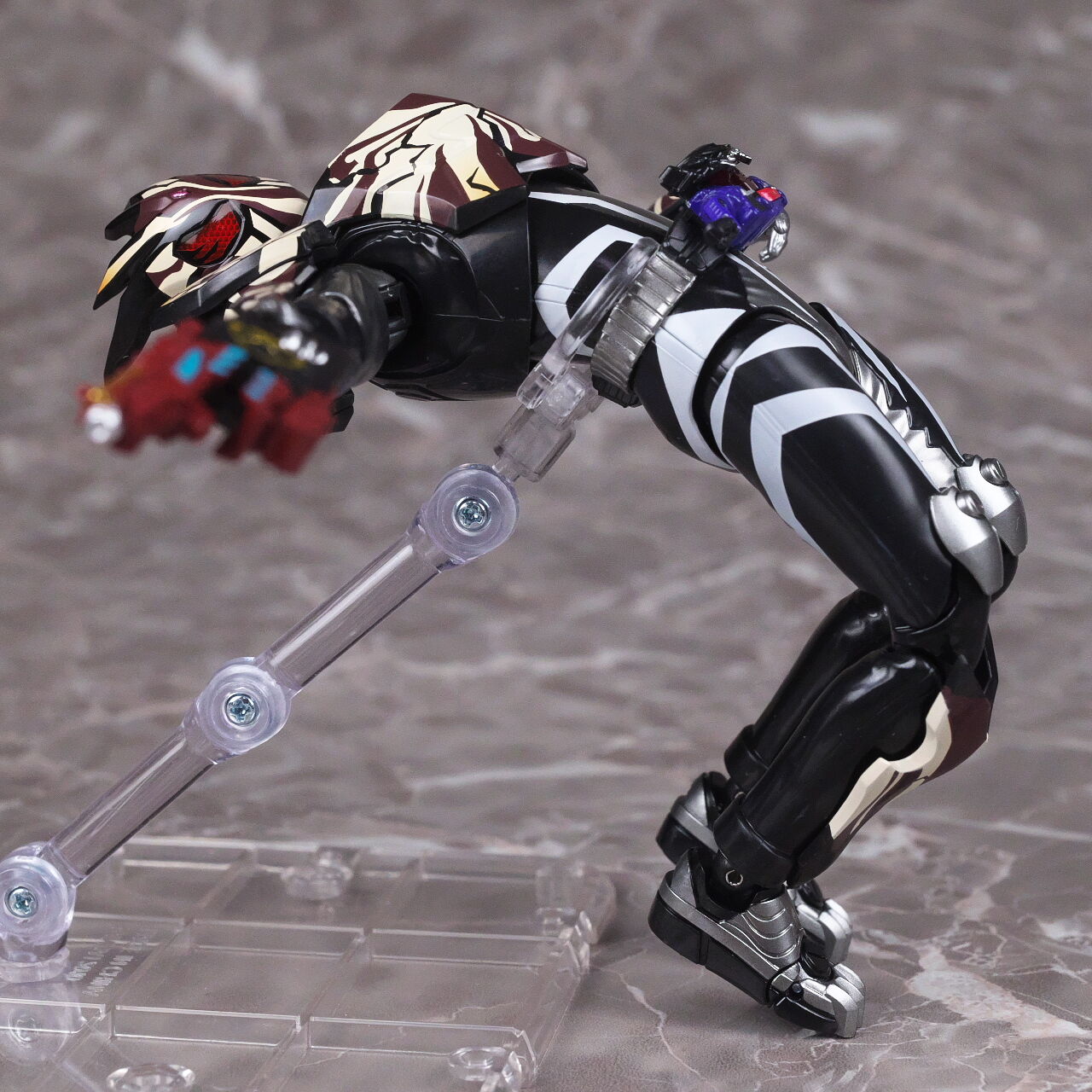 S.H.フィギュアーツ 仮面ライダービターガヴ マーブルブレイクッキー 