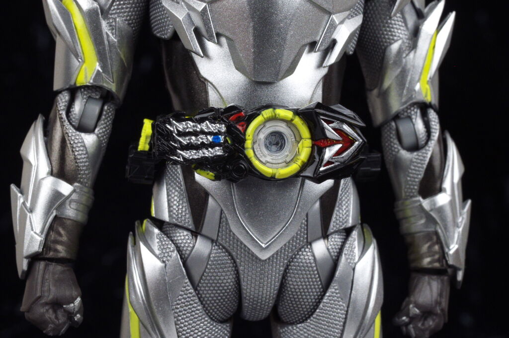 S.H.フィギュアーツ 仮面ライダーゼロワン メタルクラスタ