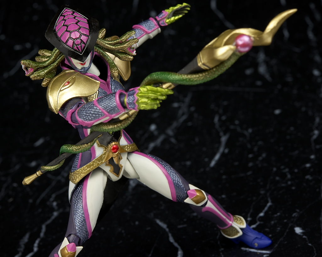 レビュー】 バンダイ 魂ウェブ商店 S.H.Figuarts メデューサ