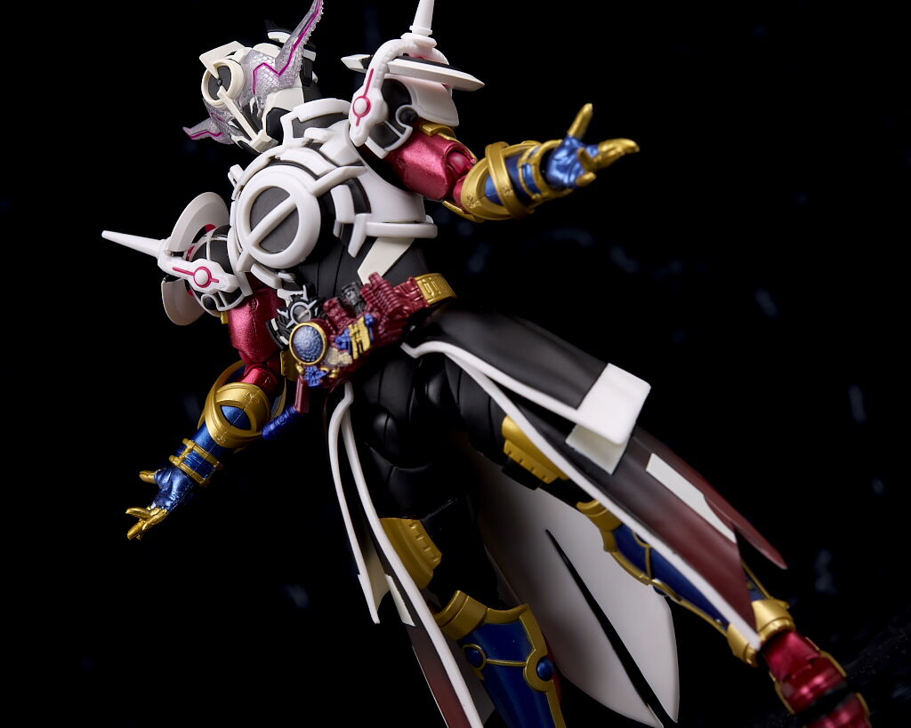 S.H.Figuarts 仮面ライダーエボル ブラックホールフォーム・フェーズ4