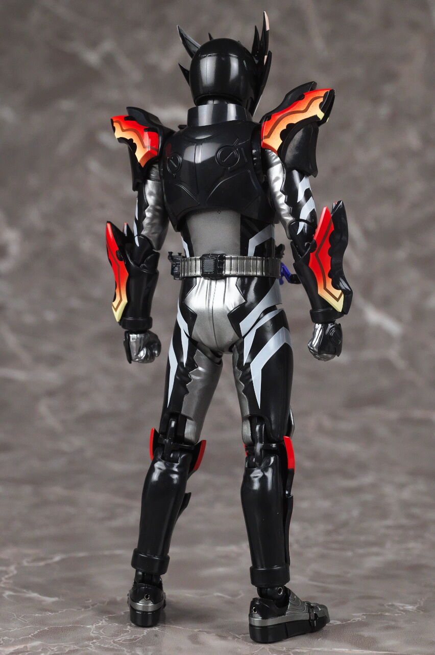 S.H.フィギュアーツ 仮面ライダービターガヴ スパーキングミフォーム