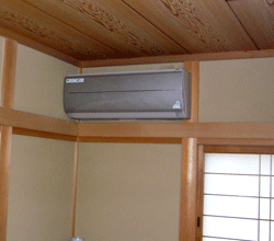 柱や廻り縁を傷つけないエアコン設置 枚方市 街の電気屋が発信するアイデア リフォーム 交野市