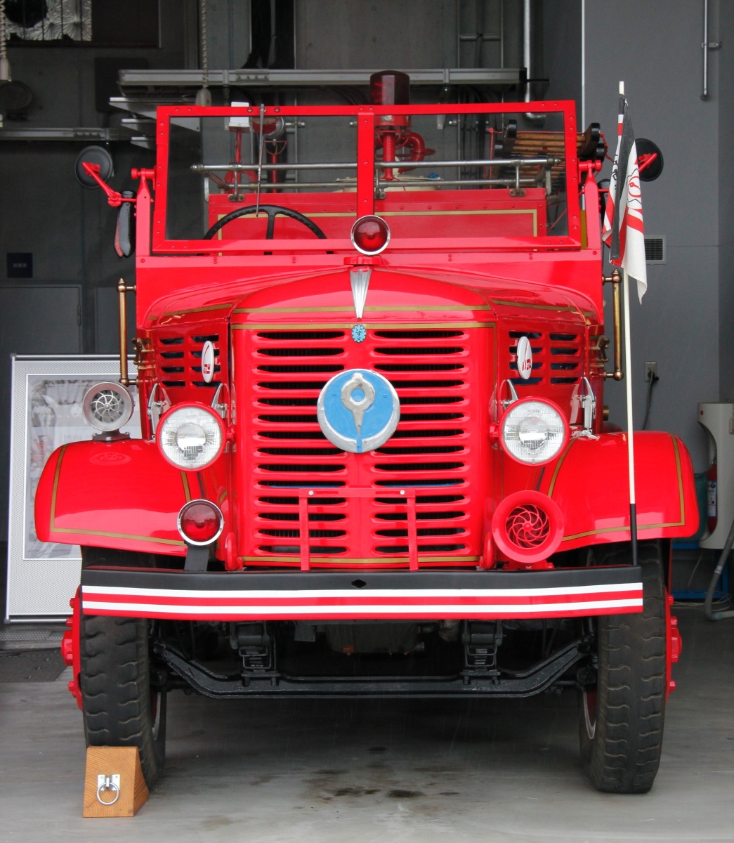 起源は八戸 日本初の国産タンク消防車 冴えないブログの綴りかた