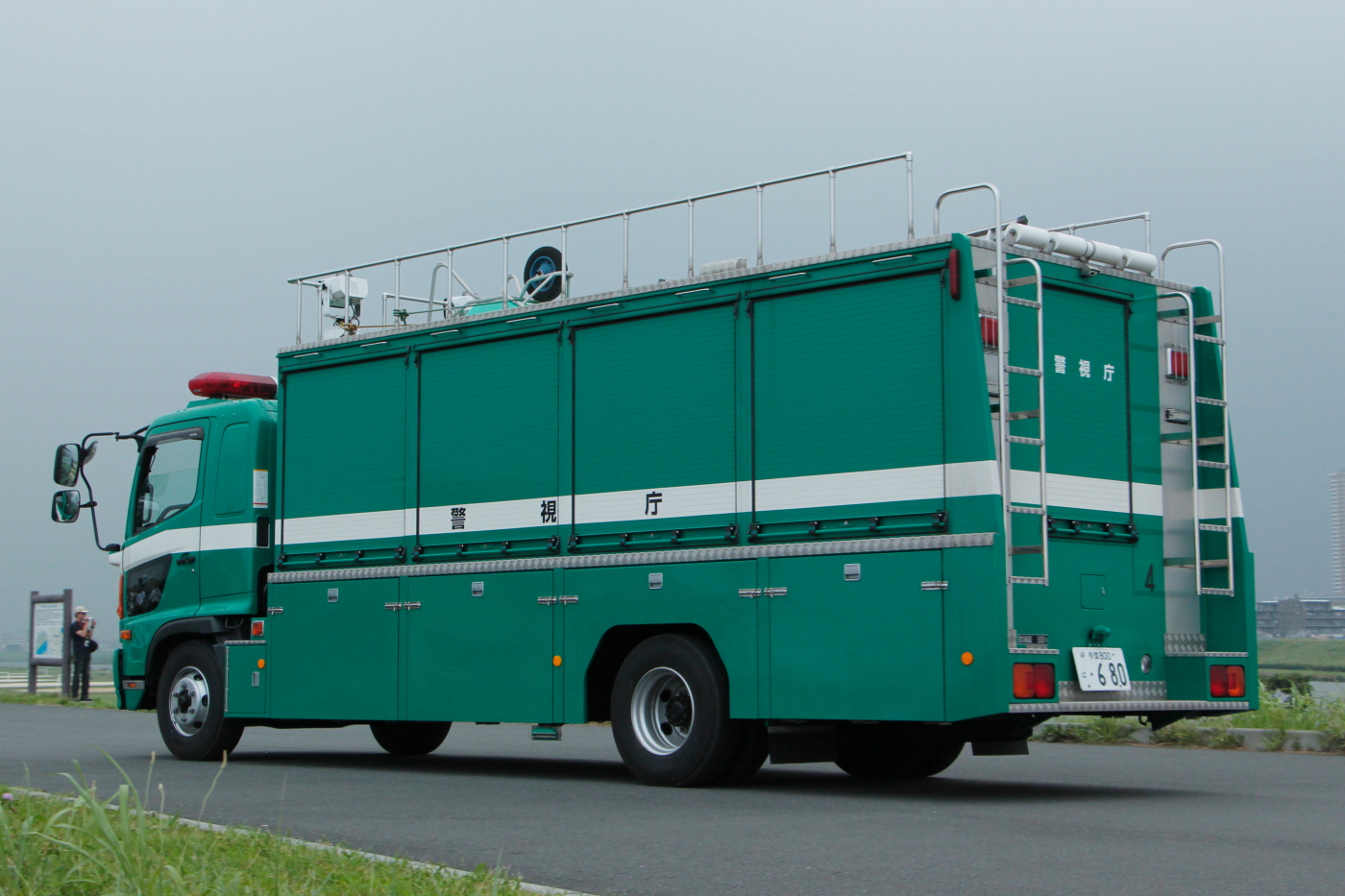 警視庁 災害用突発資機材搬送車 冴えないブログの綴りかた