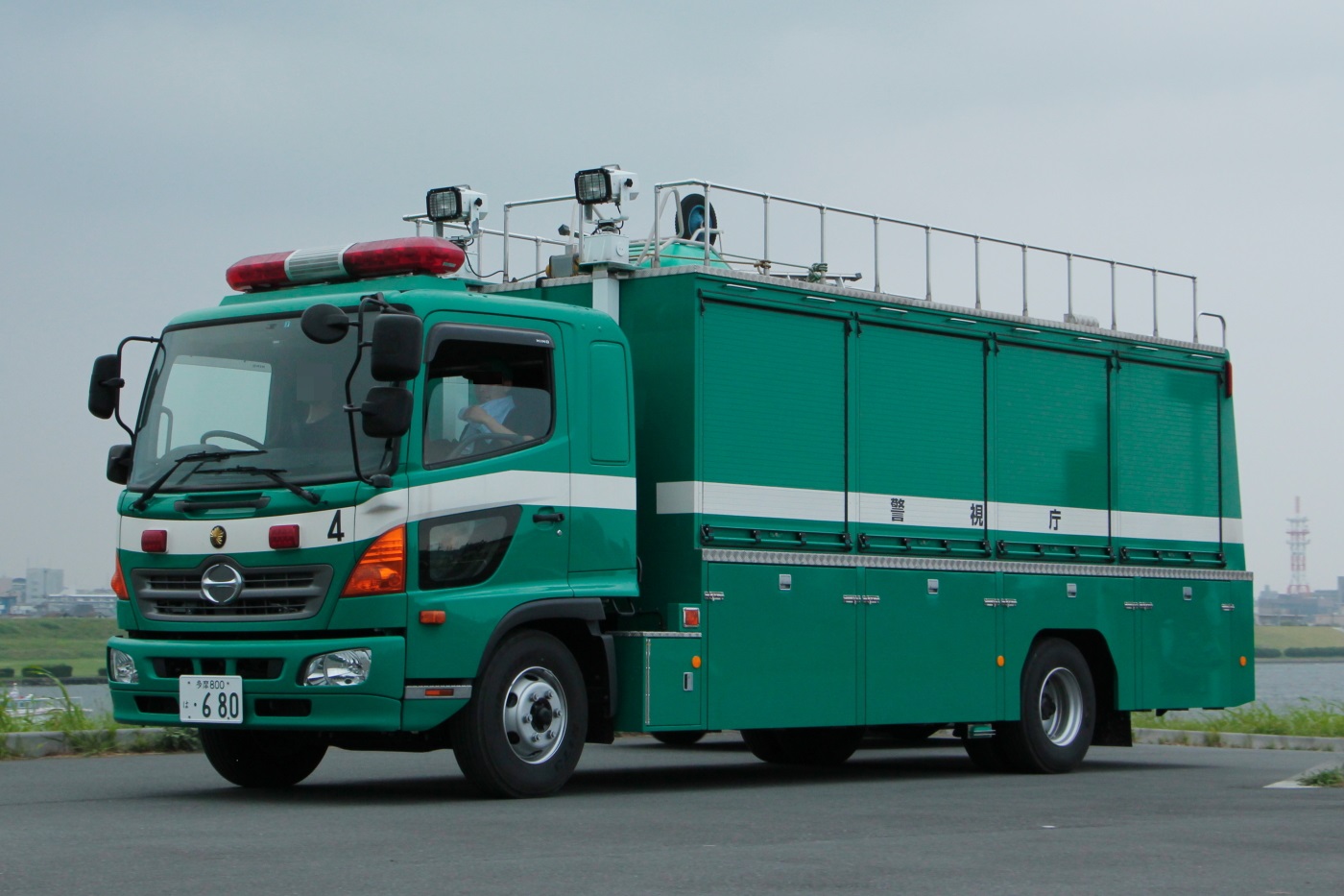 警視庁 災害用突発資機材搬送車 冴えないブログの綴りかた