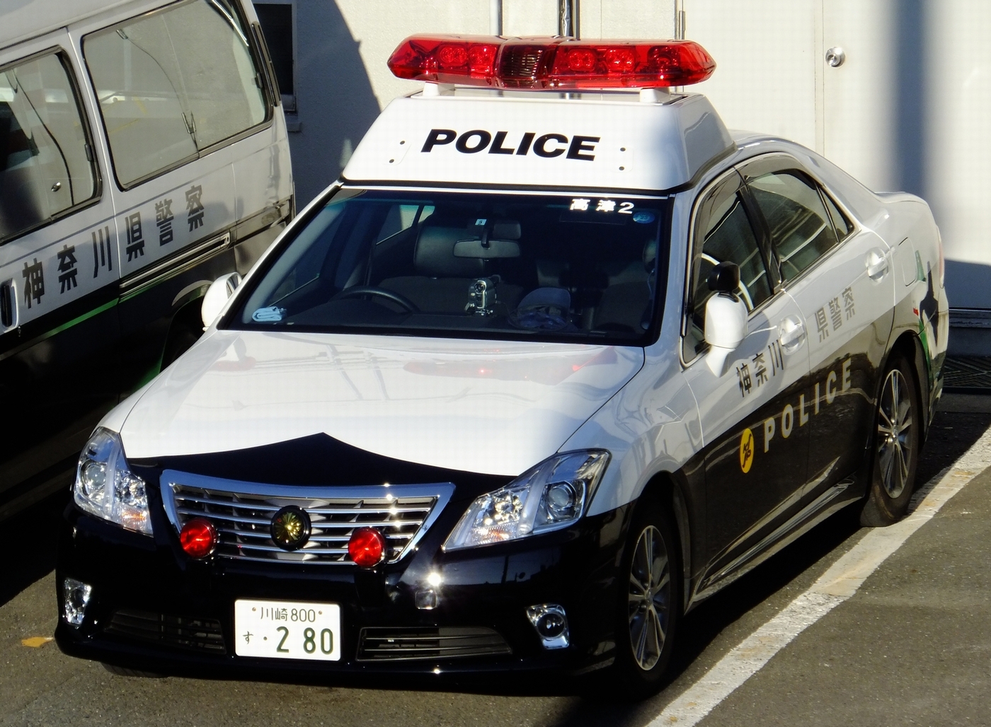 200系クラウン昇降機付！ : 冴えないブログの綴りかた