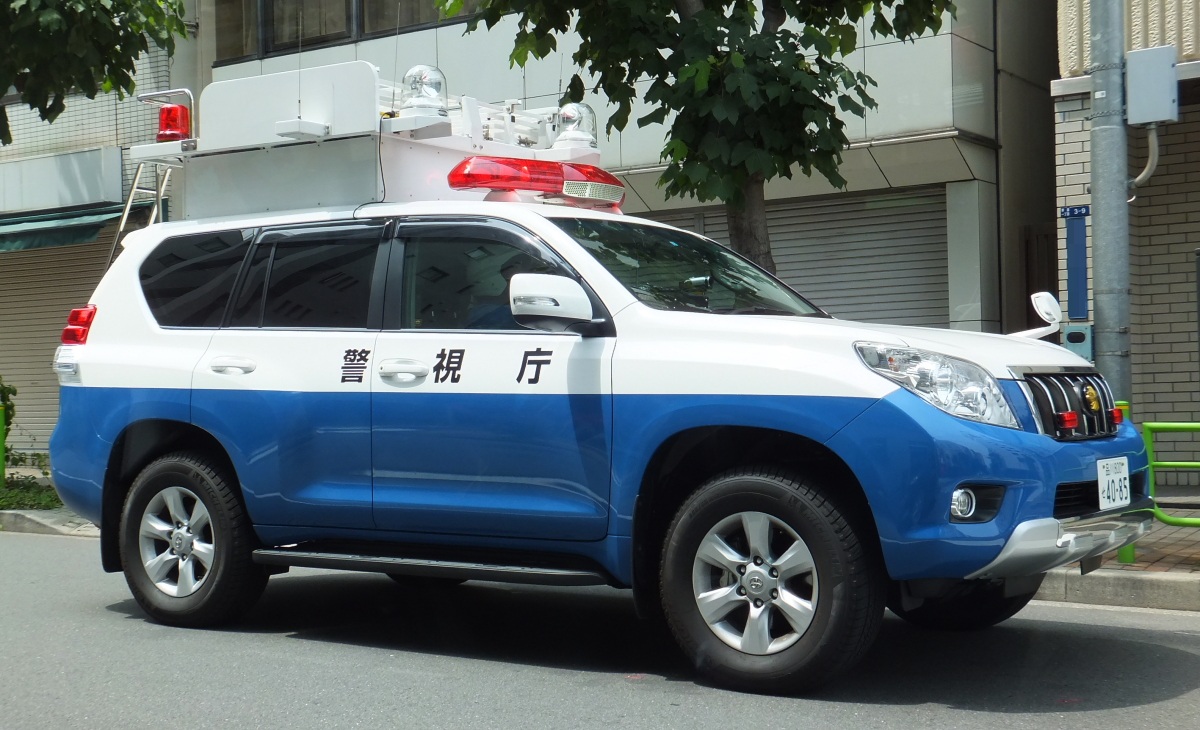 高速隊の新型プラド！現場指揮官車 : 冴えないブログの綴りかた
