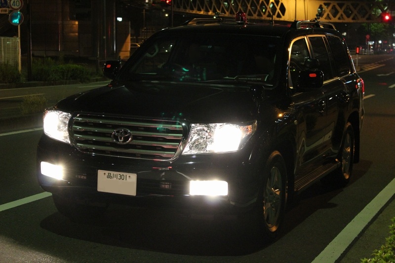 警護車in横浜apec 冴えないブログの綴りかた