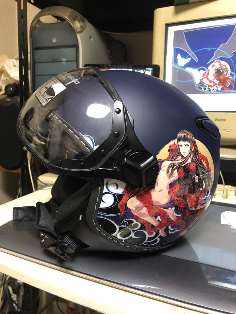 パイロット風ヘルメットに和風キャラを入れる ハチプロデザイン公式 パイロット風ヘルメットに和風キャラを入れる ハチプロデザイン公式