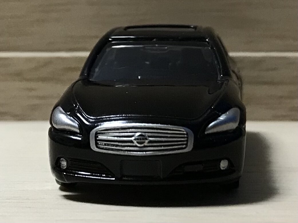 トミカ No 8 日産シーマ トミカをたくさん集めよう By Hachiro Style