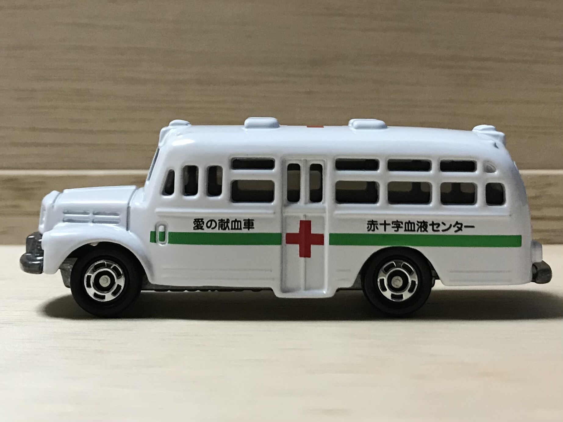 非売品トミカ 日本赤十字社 ボンネット献血バス | 【目指せ日本最大級