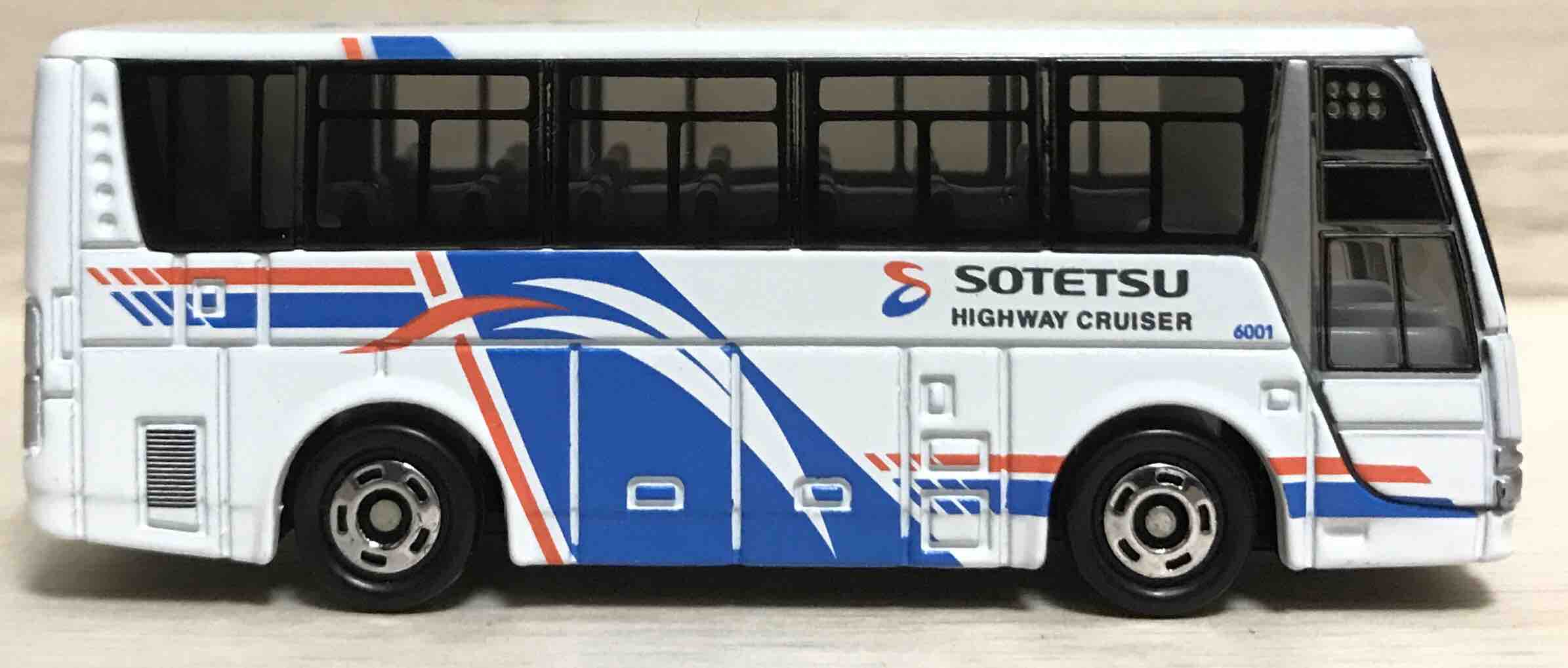 相鉄バス特注トミカ 三菱ふそうエアロクイーン 高速バス6001号車 サイトは年5月に移行しました