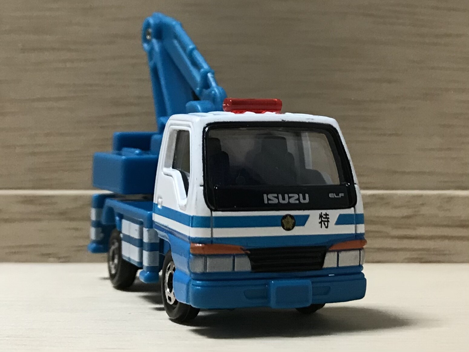 トミカ　エルフ特型警備車 m21826513043_1.jpg?1657207237