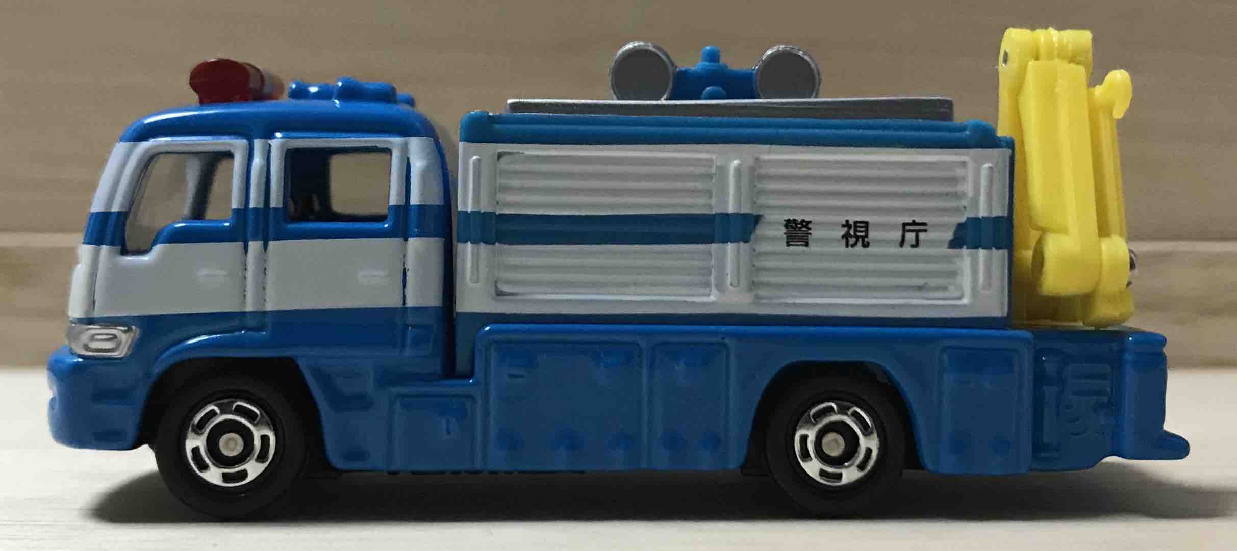 トミカギフトセット 警察車両セット 救助工作車 目指せ日本最大級 トミカのブログ トミカをたくさん集めよう By Hachiro Style