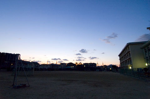 夜の学校