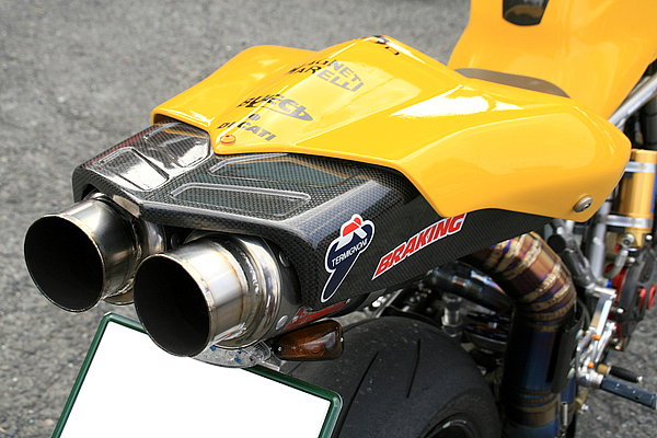 detail03_b
