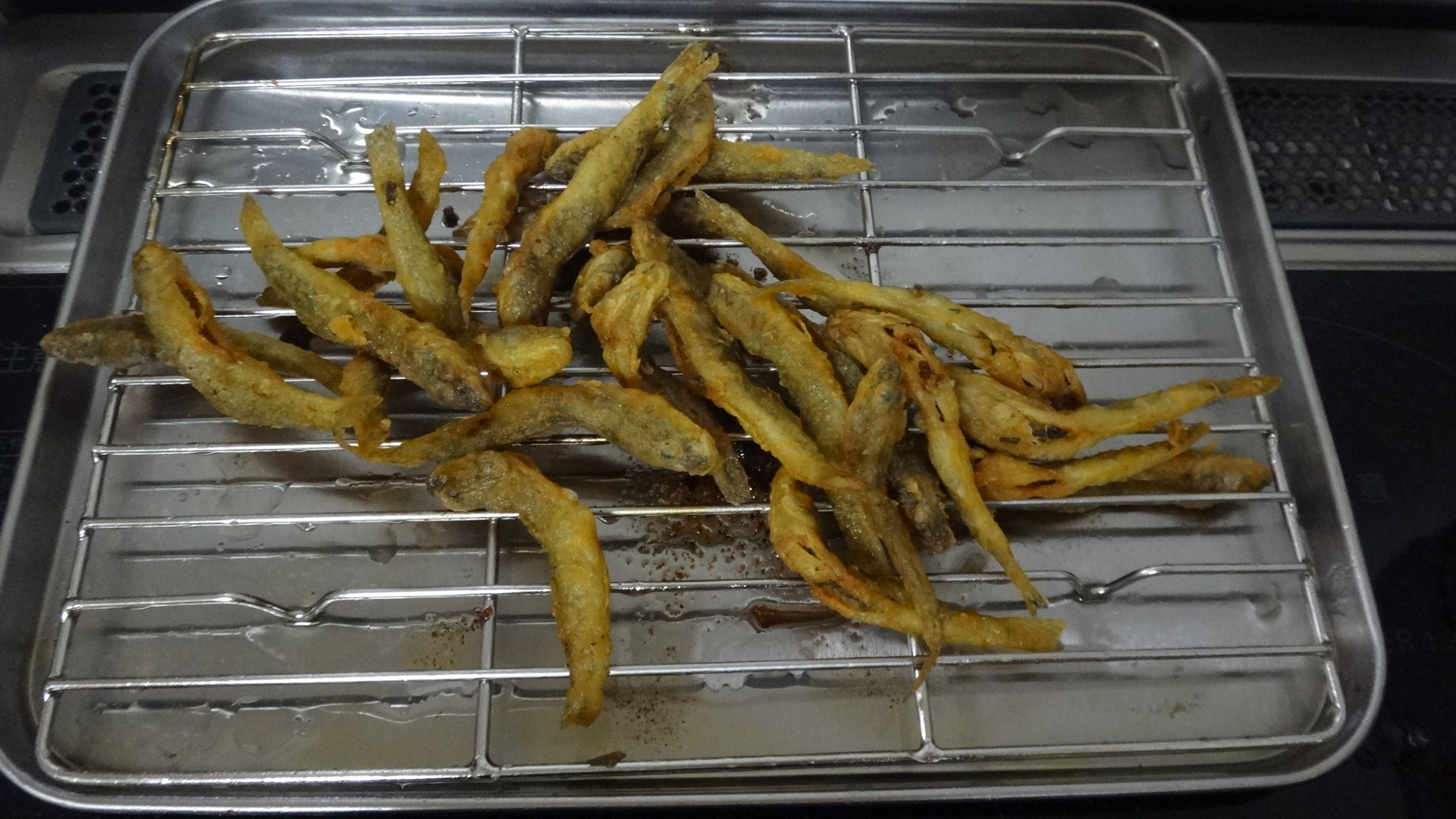 ハゼの唐揚げどんぶり いいたいほうだい