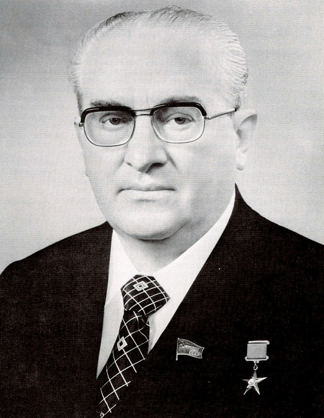 Yuri_Andropov_-_Soviet_Life,_August_1983
