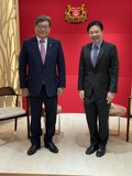シンガポール